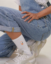 Load image into Gallery viewer, FCS EVERYDAY: RISE crew socks (white)