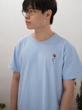 Load image into Gallery viewer, FCS BLOOM embroided short sleeve t-shirt (sky blue)